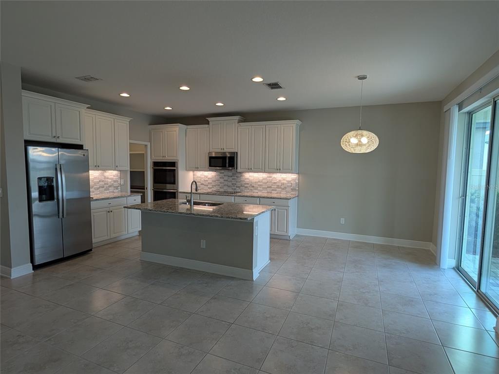 7545 Pool Compass Loop Wesley Chapel, FL 33545 - Photo 2 of 33