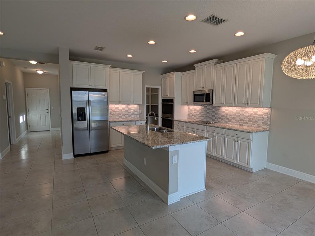 7545 Pool Compass Loop Wesley Chapel, FL 33545 - Photo 4 of 33