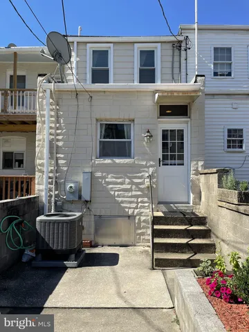$2,875 | 825 South Bouldin Street, Baltimore, MD 21224