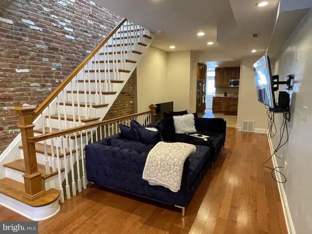 $2,875 | 825 South Bouldin Street, Baltimore, MD 21224