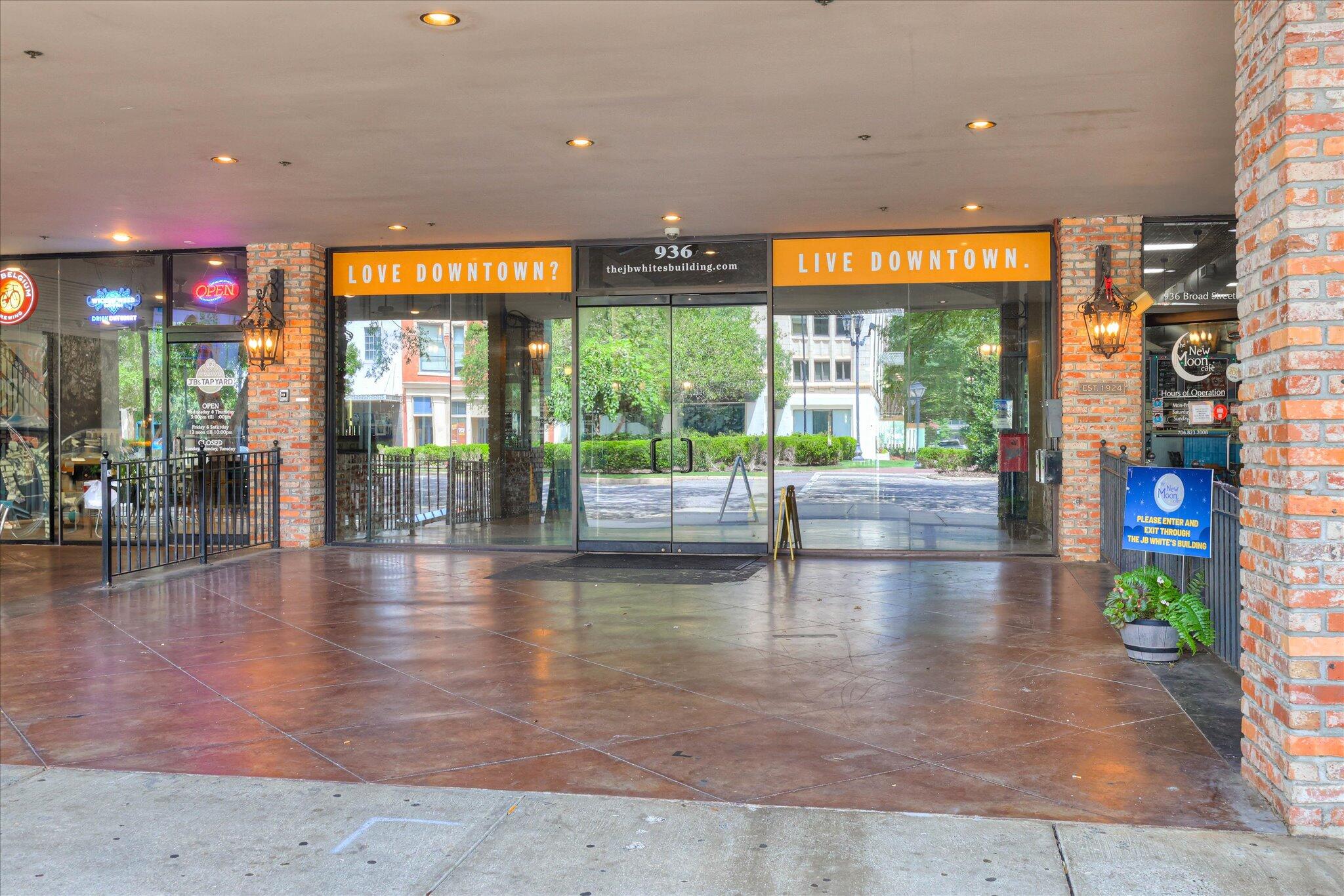 936 Broad Street, Unit 404 Augusta, GA 30901 - Photo 4 of 40 04-104