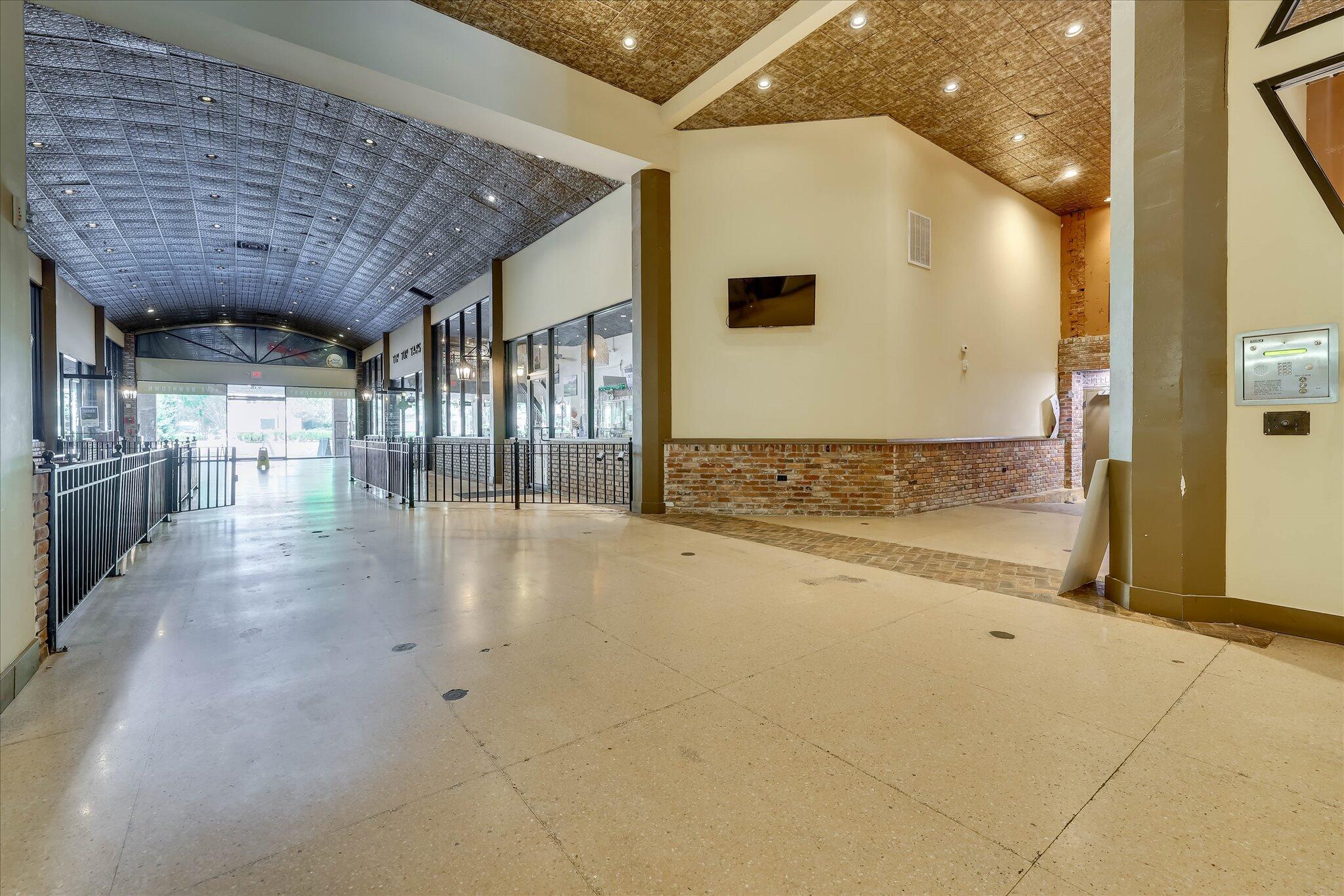 936 Broad Street, Unit 404 Augusta, GA 30901 - Photo 5 of 40 05-105