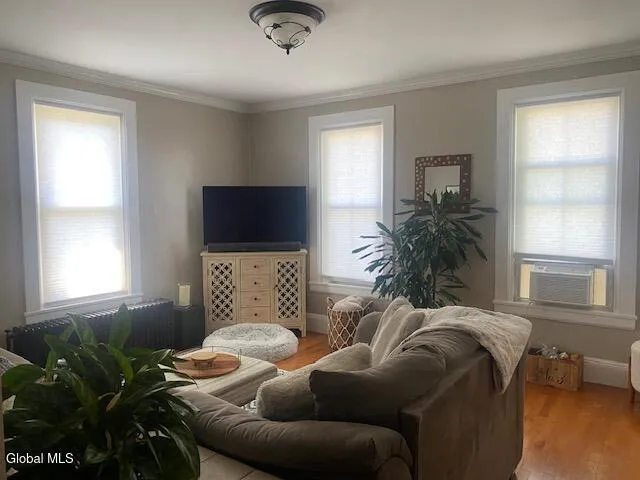 $2,000 | 90 Catherine Street, Unit 2, Saratoga Springs, NY 12866