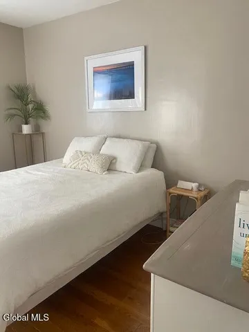 $2,000 | 90 Catherine Street, Unit 2, Saratoga Springs, NY 12866