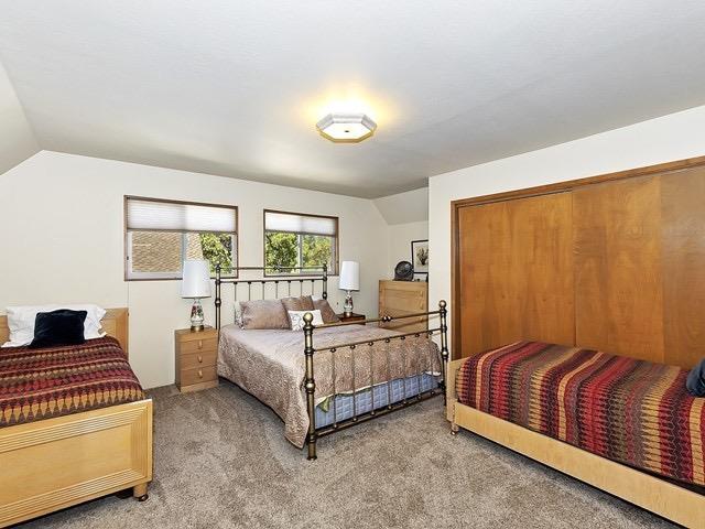 435 Riviera Drive Lake Arrowhead, CA 92352 - Photo 18 of 40