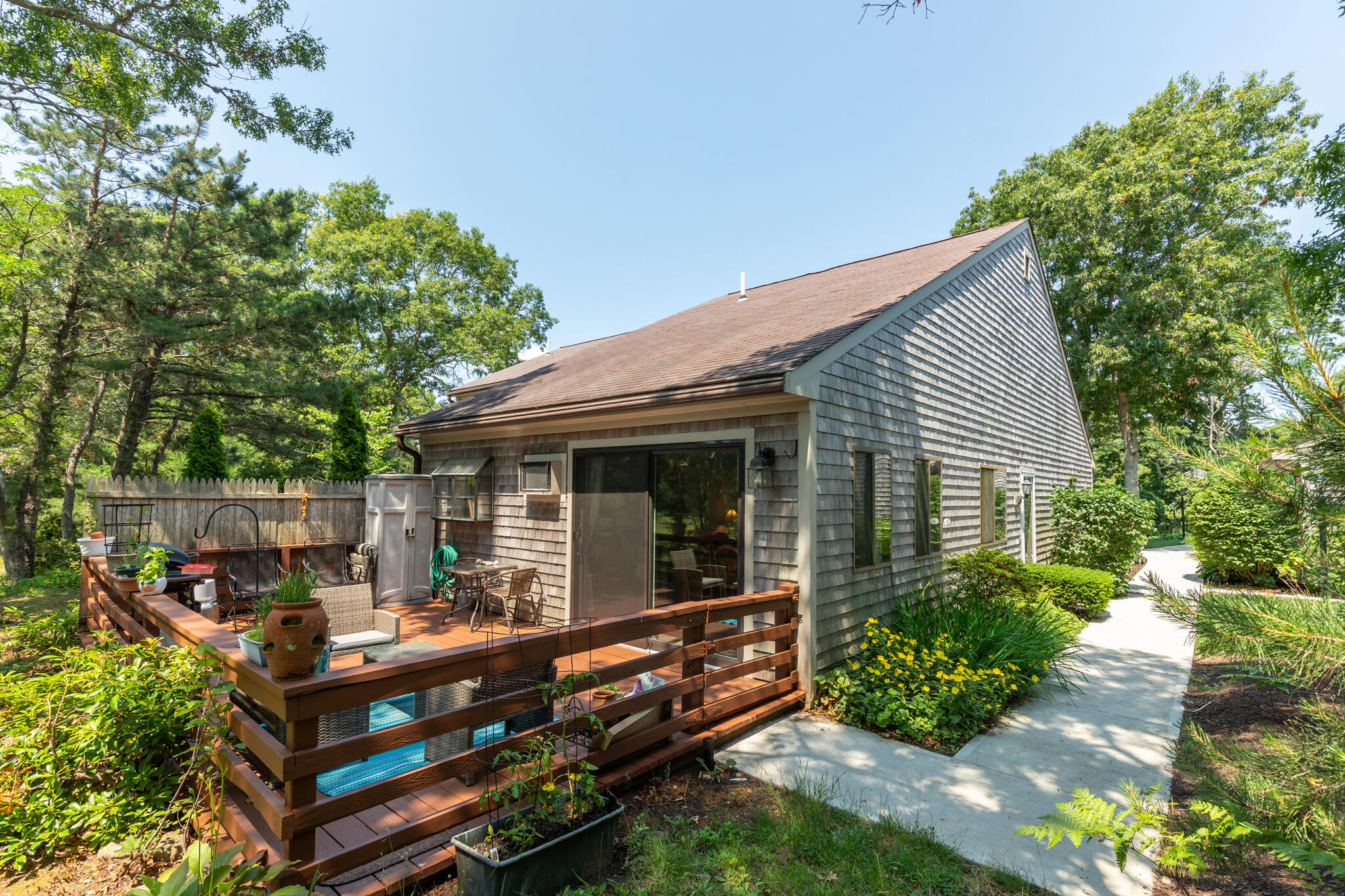 34 Round House Road, Unit 34 Buzzards Bay, MA 02532 - Photo 6 of 40 06