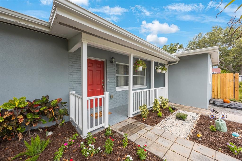 3336 20th Avenue Southwest Largo, FL 33774 - Photo 2 of 37