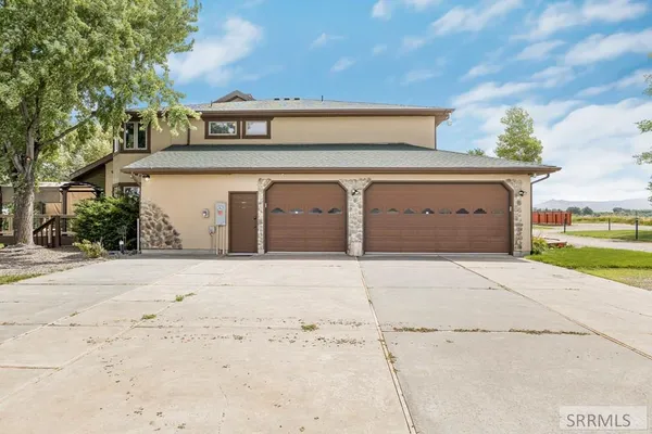 $1,390,000 | 144 East 400 North, Blackfoot, ID 83221