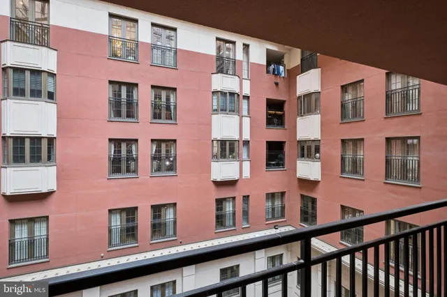 $3,450 | 219-29 South 18th Street, Unit 424, Philadelphia, PA 19103