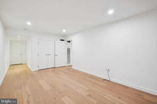 $3,450 | 219-29 South 18th Street, Unit 424, Philadelphia, PA 19103