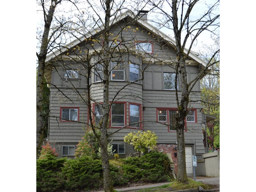 1906 Southwest Madison Street Portland, OR 97205 - Photo 2 of 19 Gallery Image 2