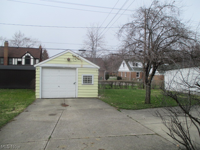 9420 Snow Road Parma, OH 44130 - Photo 4 of 18 Gallery Image 4