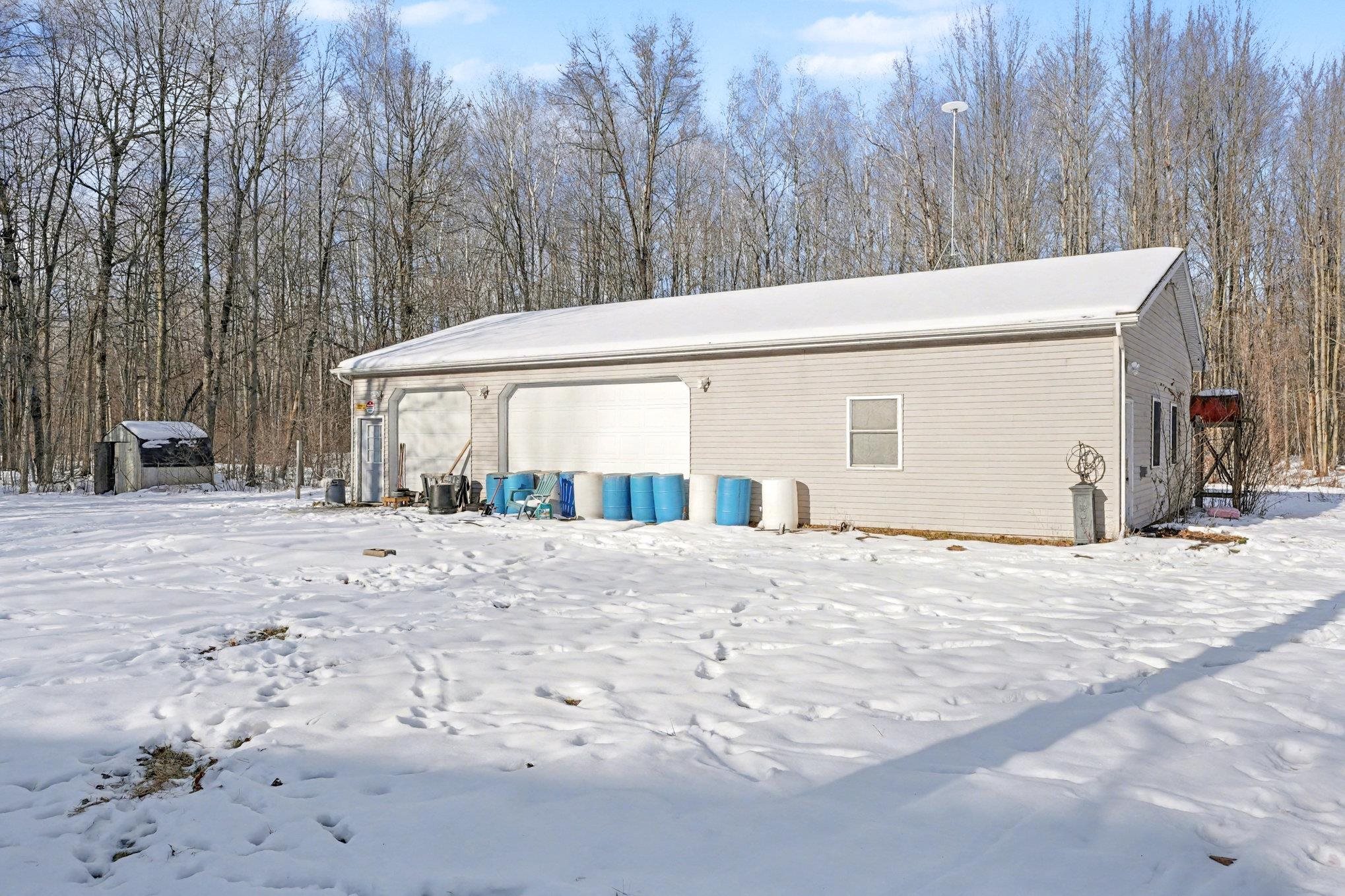635 South East County Line Road Shepherd, MI 48883 - Photo 24 of 32