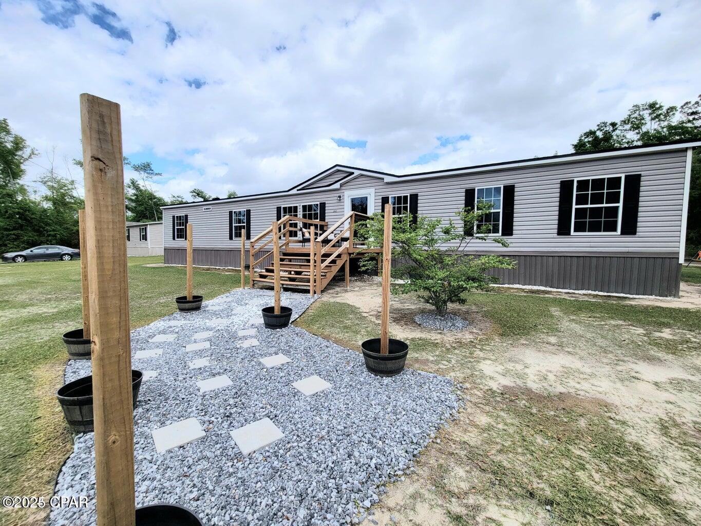 4296 Century Road Greenwood, FL 32443 - Photo 7 of 29