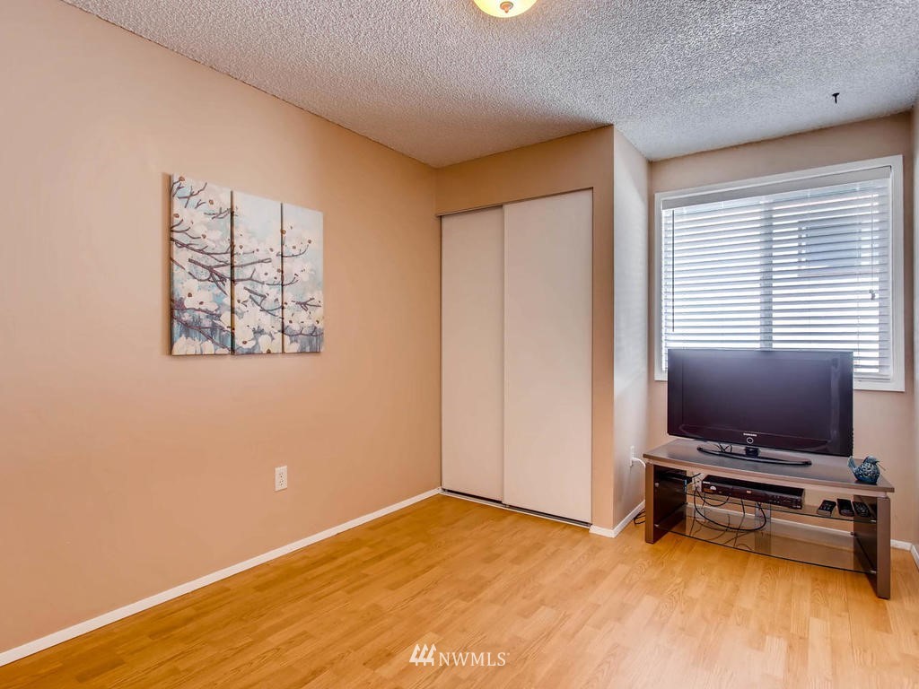 814 North 33rd Street Renton, WA 98056 - Photo 14 of 19