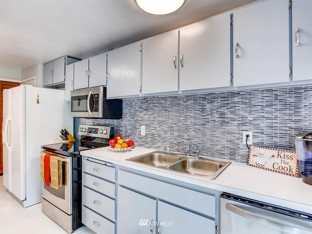814 North 33rd Street Renton, WA 98056 - Photo 8 of 19