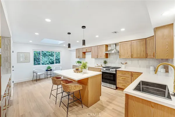 $1,274,900 | 22323 Miranda Street, Woodland Hills, CA 91367
