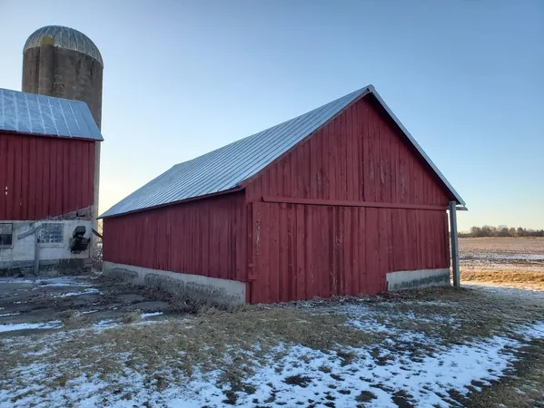 $399,900 | E9542 County Rd I, Clintonville, WI 54929