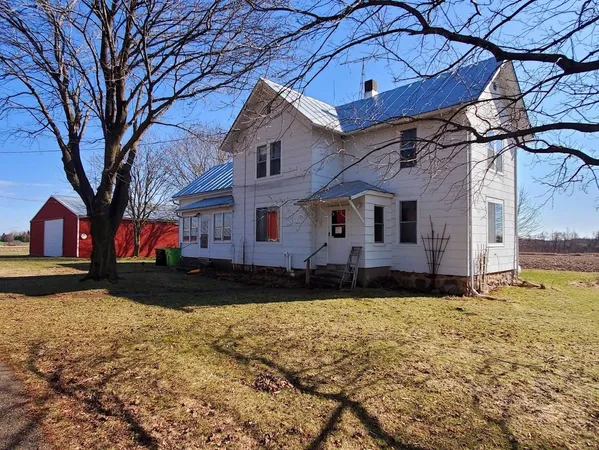 $399,900 | E9542 County Rd I, Clintonville, WI 54929