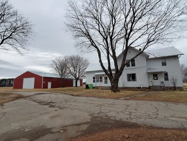 $399,900 | E9542 County Rd I, Clintonville, WI 54929