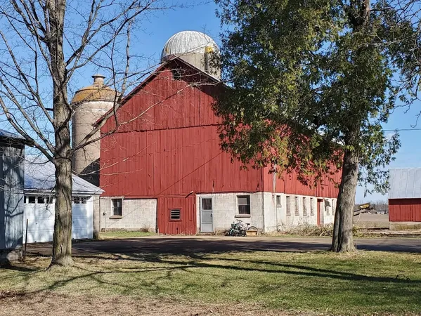 $399,900 | E9542 County Rd I, Clintonville, WI 54929