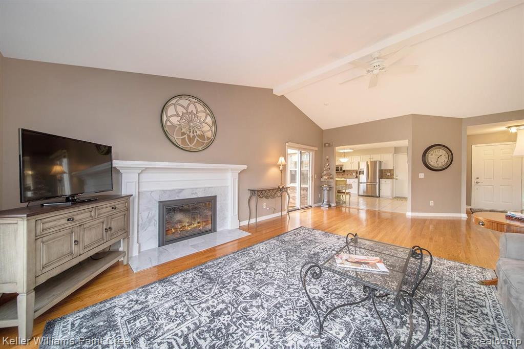 1652 Hillside Lane Rochester Hills, MI 48307 - Photo 11 of 32