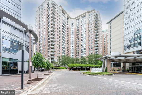 $2,550 | 851 North Glebe Road, Unit 1903, Arlington, VA 22203