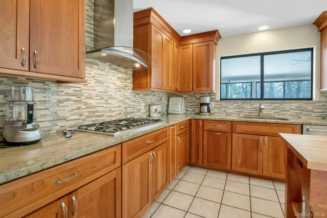 $1,450,000 | 637 Long Hill Road West, Briarcliff Manor, NY 10510