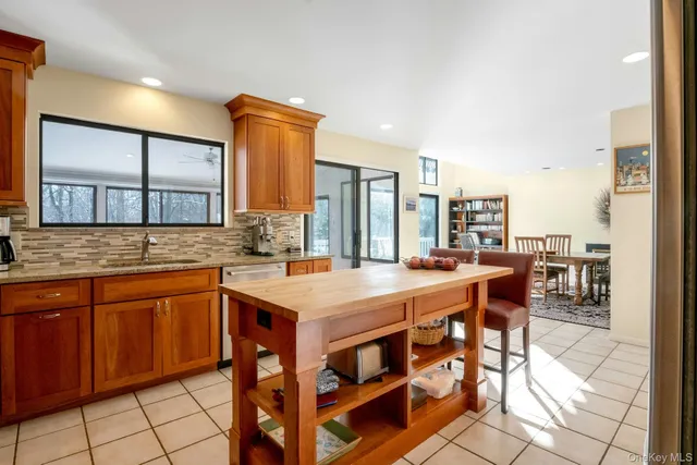 $1,450,000 | 637 Long Hill Road West, Briarcliff Manor, NY 10510