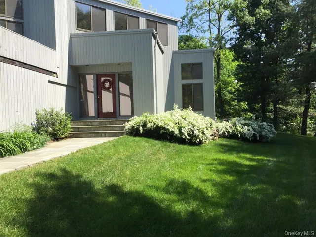 $1,450,000 | 637 Long Hill Road West, Briarcliff Manor, NY 10510