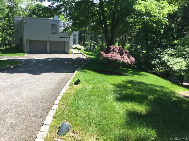 $1,450,000 | 637 Long Hill Road West, Briarcliff Manor, NY 10510