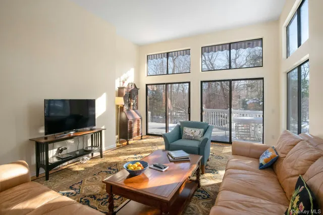 $1,450,000 | 637 Long Hill Road West, Briarcliff Manor, NY 10510