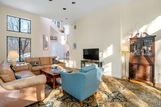 $1,450,000 | 637 Long Hill Road West, Briarcliff Manor, NY 10510