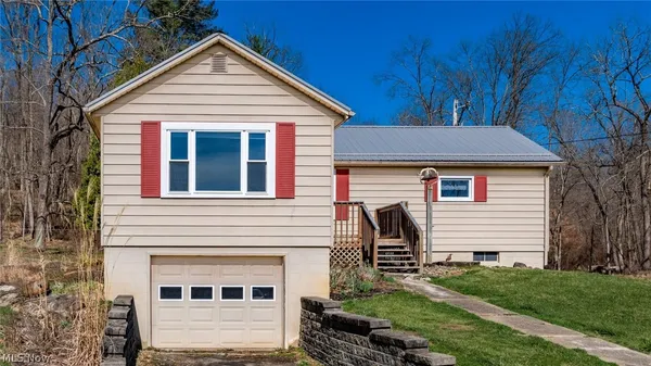 $299,500 | 7965 Shannon Valley Road, Frazeysburg, OH 43822