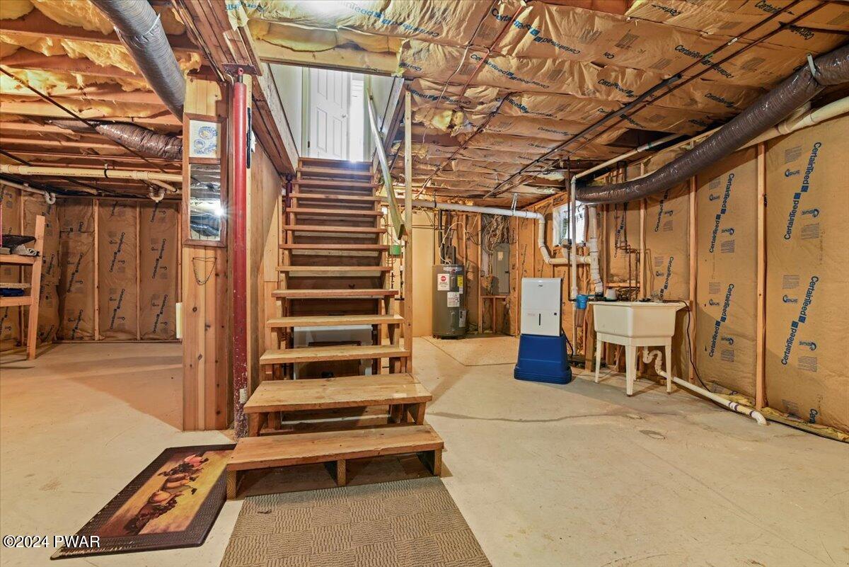 1008 Long Lake Road Tamiment, PA 18371 - Photo 41 of 50 35-Photo Feb 22 2024, 12 42 15 PM