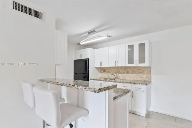 $275,000 | 10748 North Kendall Drive, Unit N22, Miami, FL 33176