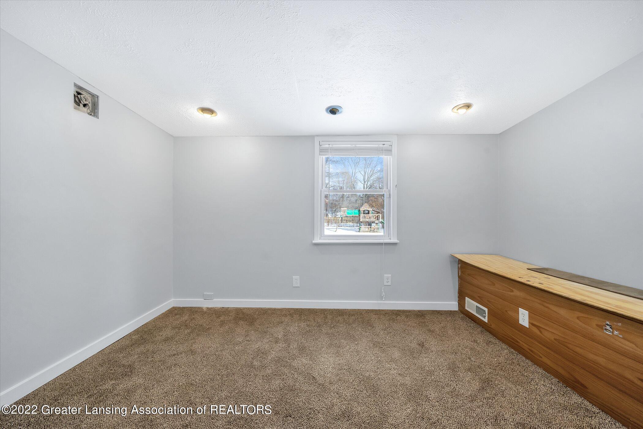 400 West Miller Road Lansing, MI 48911 - Photo 23 of 35 23