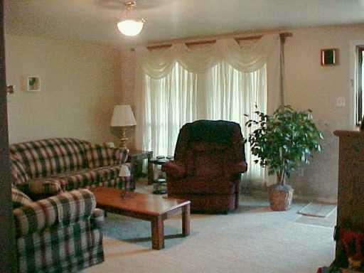 140 William Circle McKees Rocks, PA 15136 - Photo 2 of 8 Other.