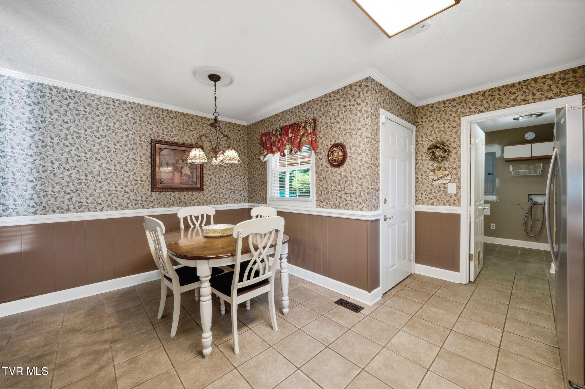 700 Rambling Road Johnson City, TN 37604 - Photo 10 of 36 9-web-or-mls-012_DSC08743