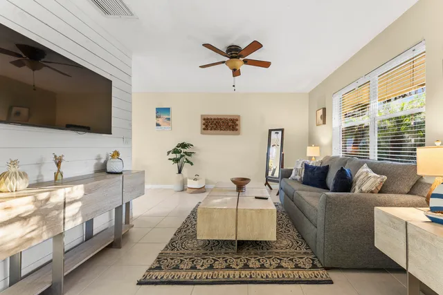 $2,500 | 630 Allen Avenue, Unit B, Delray Beach, FL 33483