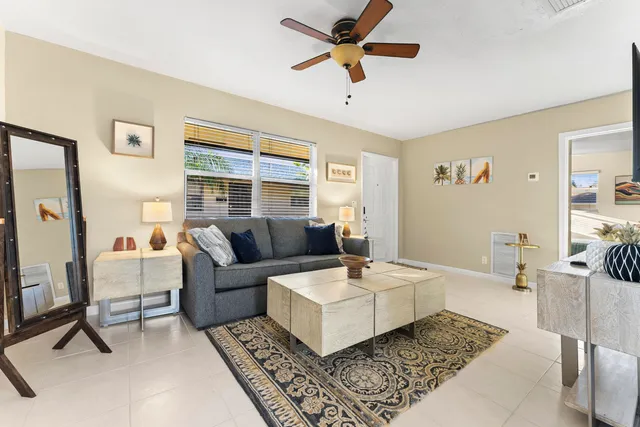 $2,500 | 630 Allen Avenue, Unit B, Delray Beach, FL 33483