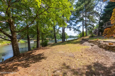 $520,000 | 142 Overlook Drive, West End, NC 27376