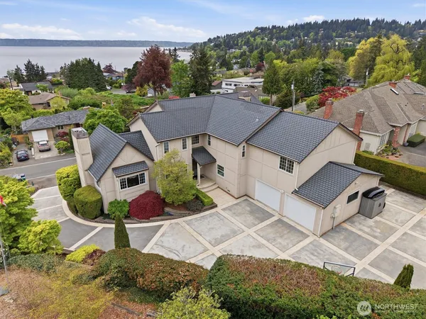 $2,050,000 | 18124 Riviera Place Southwest, Normandy Park, WA 98166
