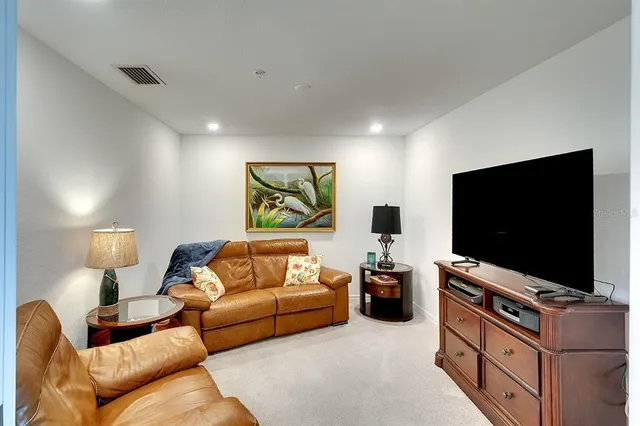 $427,400 | 5685 Palmer Circle, Unit 202, Bradenton, FL 34211