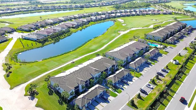$427,400 | 5685 Palmer Circle, Unit 202, Bradenton, FL 34211