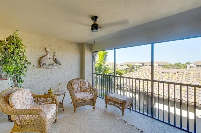 $427,400 | 5685 Palmer Circle, Unit 202, Bradenton, FL 34211