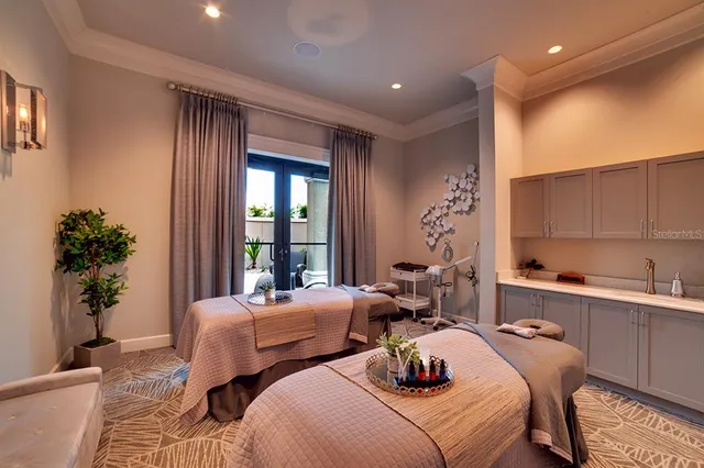 $427,400 | 5685 Palmer Circle, Unit 202, Bradenton, FL 34211