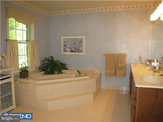 18 Tower Road Broomall, PA 19008 - Photo 8 of 12 Bathroom