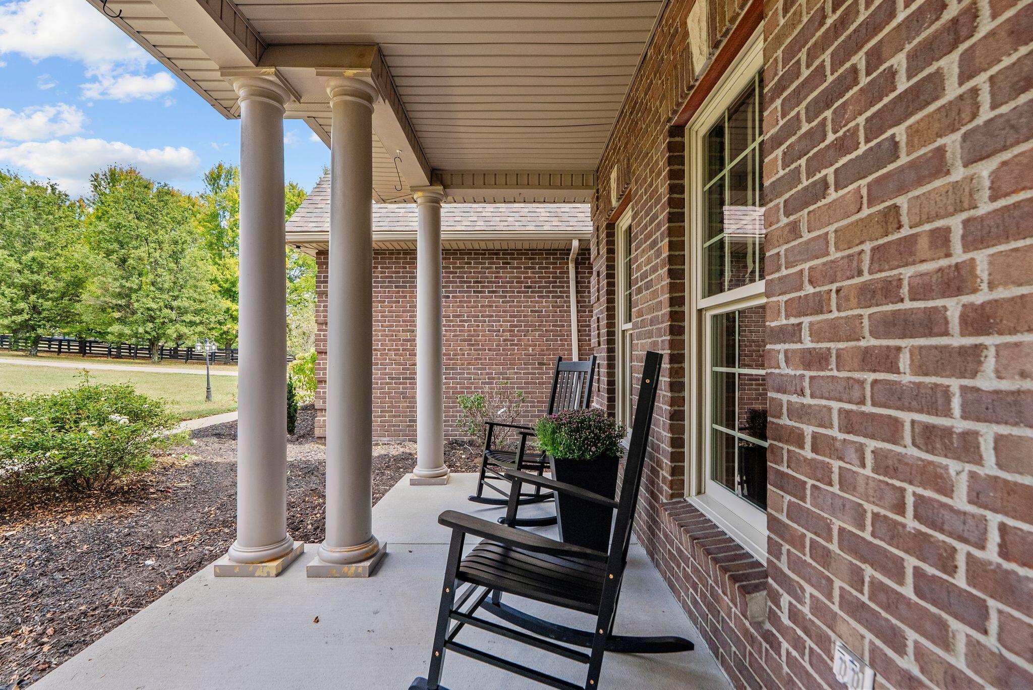7300 Old Boonesboro Road Winchester, KY 40391 - Photo 19 of 52 Relaxing porch