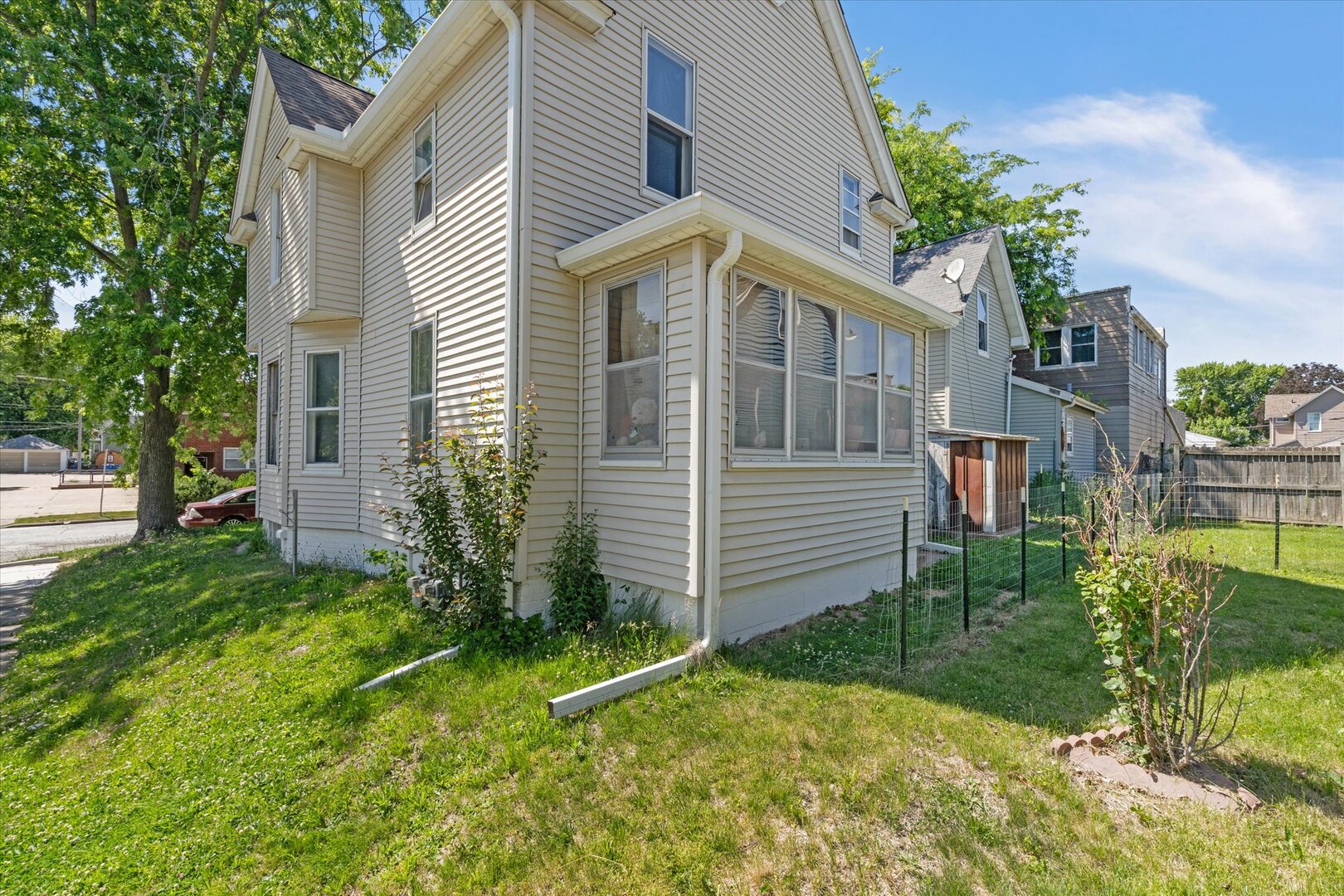 1730 10th Street Moline, IL 61265 - Photo 4 of 14